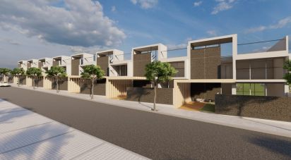 Terrain à Montenegro de 277 m²