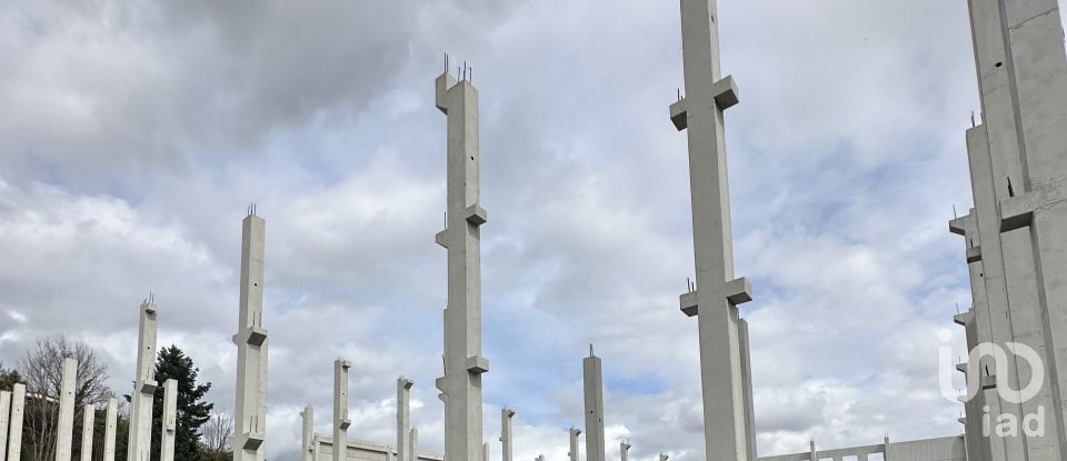 Terreno urbano em Lamego (Almacave e Sé) de 6 583 m²