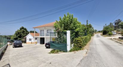 House T3 in São João da Ribeira e Ribeira de São João of 280 m²