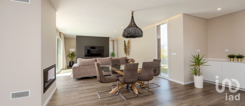 House T3 in Setúbal (São Sebastião) of 178 m²