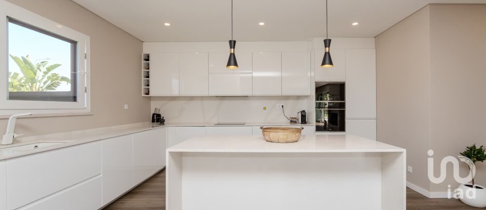 House T3 in Setúbal (São Sebastião) of 178 m²