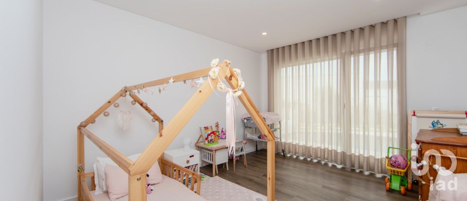 House T3 in Setúbal (São Sebastião) of 178 m²