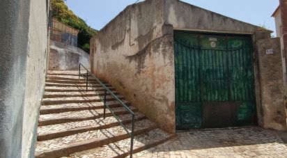 Terrain à Alenquer (Santo Estêvão e Triana) de 950 m²