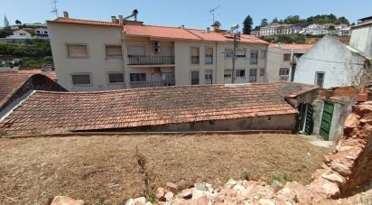 Terrain à Alenquer (Santo Estêvão e Triana) de 950 m²