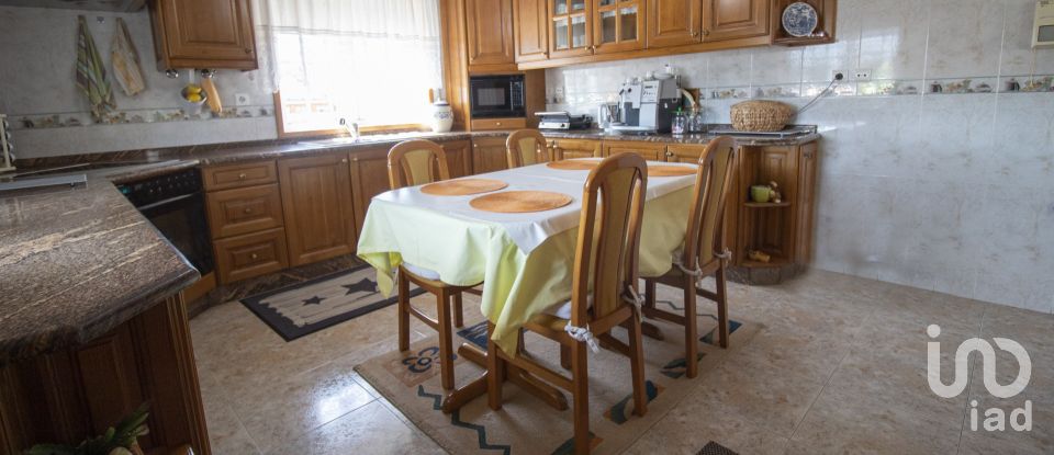 Maison T3 à Ribeirão de 210 m²