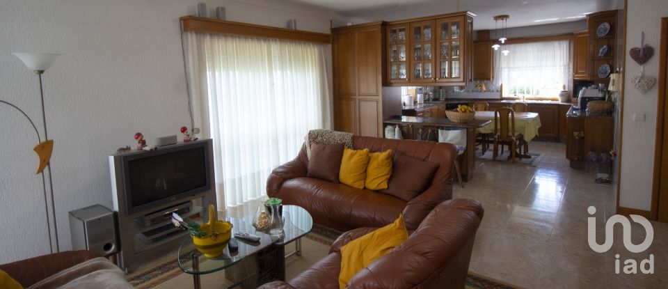 Maison T3 à Ribeirão de 210 m²