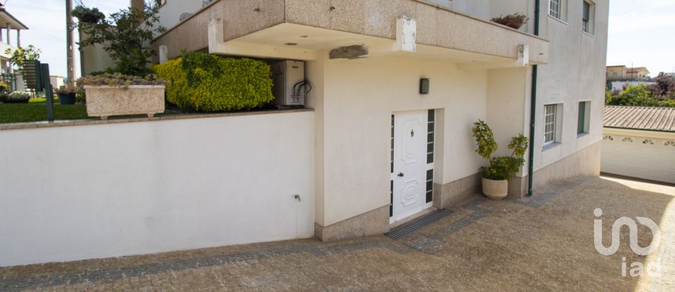 Maison T3 à Ribeirão de 210 m²