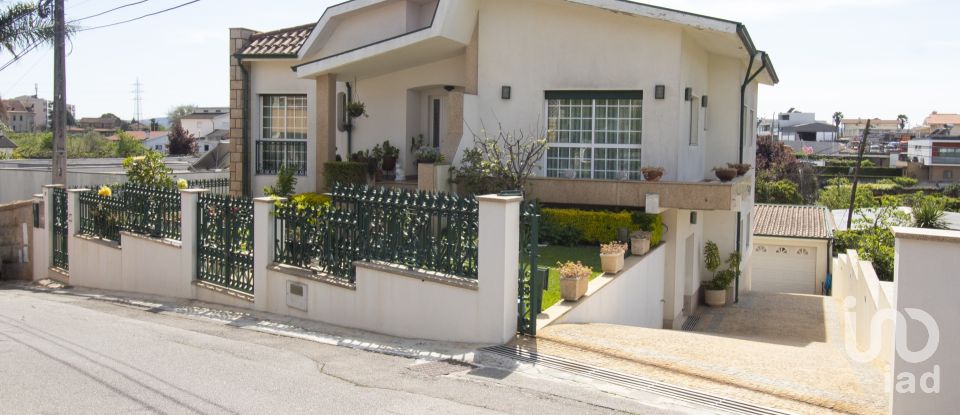 Maison T3 à Ribeirão de 210 m²