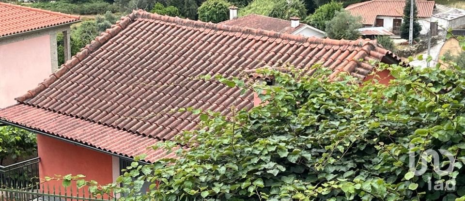 Casa T2 em Rendufinho de 200 m²