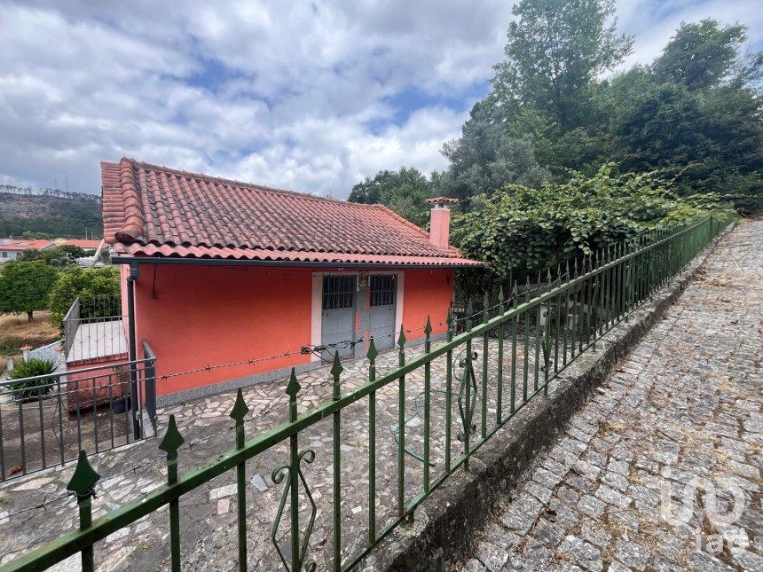 Casa T2 em Rendufinho de 200 m²