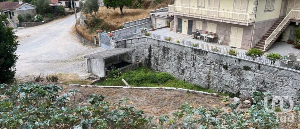 Casa T2 em Rendufinho de 200 m²