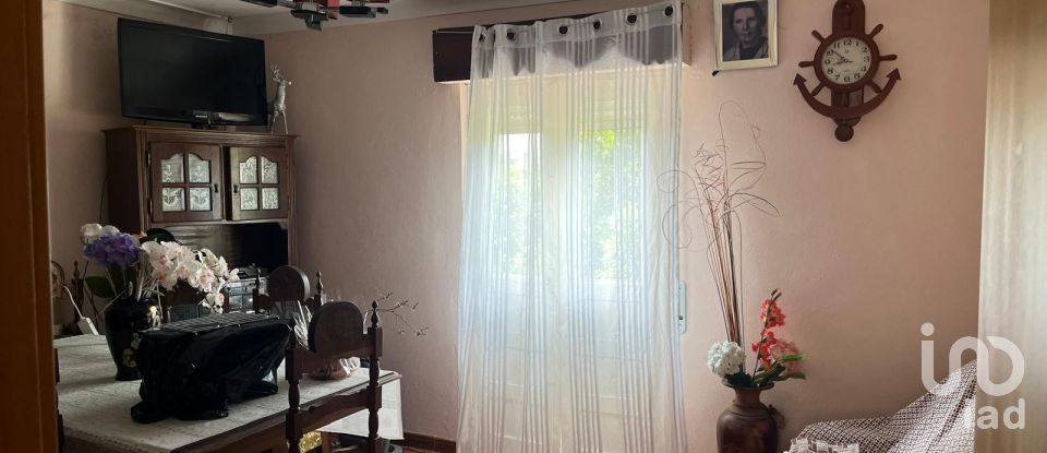 Casa T2 em Rendufinho de 200 m²