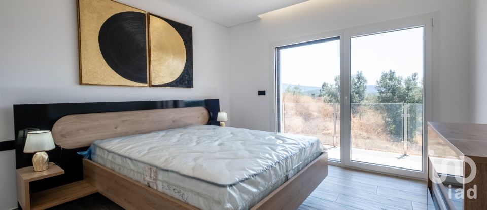 House T4 in São Miguel, Santa Eufémia e Rabaçal of 193 m²