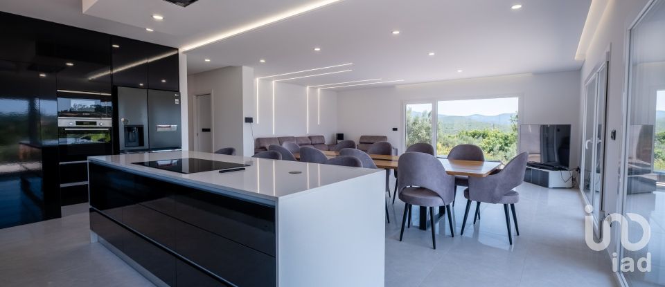 House T4 in São Miguel, Santa Eufémia e Rabaçal of 193 m²