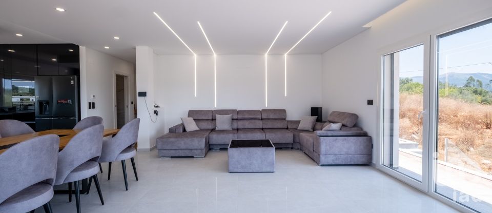 House T4 in São Miguel, Santa Eufémia e Rabaçal of 193 m²