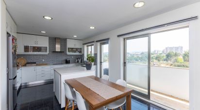 Maison T3 à Gondomar (São Cosme), Valbom e Jovim de 323 m²