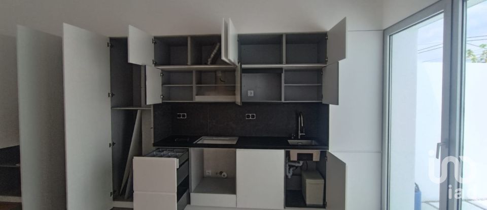Moradia T2 em Lourinhã e Atalaia de 84 m²
