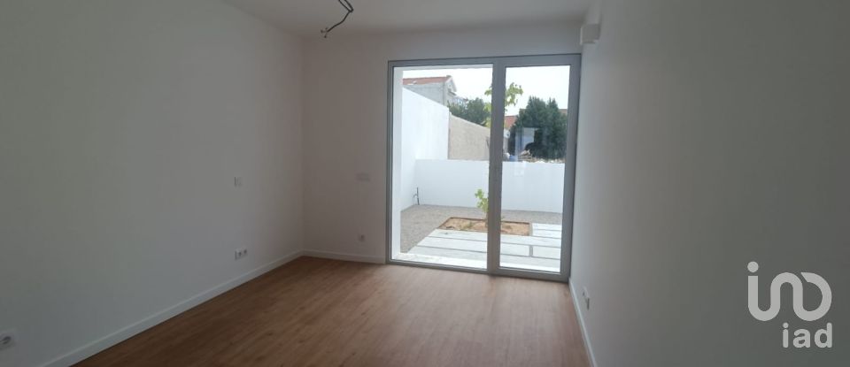 Moradia T2 em Lourinhã e Atalaia de 84 m²