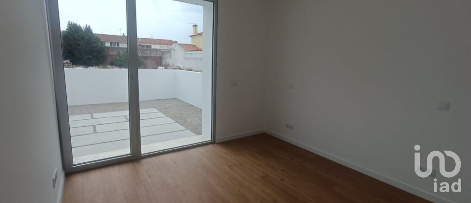 Moradia T2 em Lourinhã e Atalaia de 84 m²