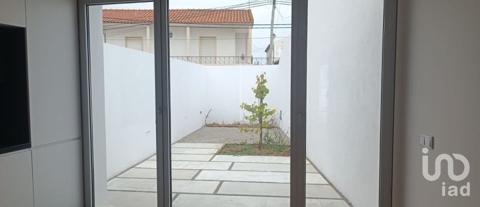 Moradia T2 em Lourinhã e Atalaia de 84 m²