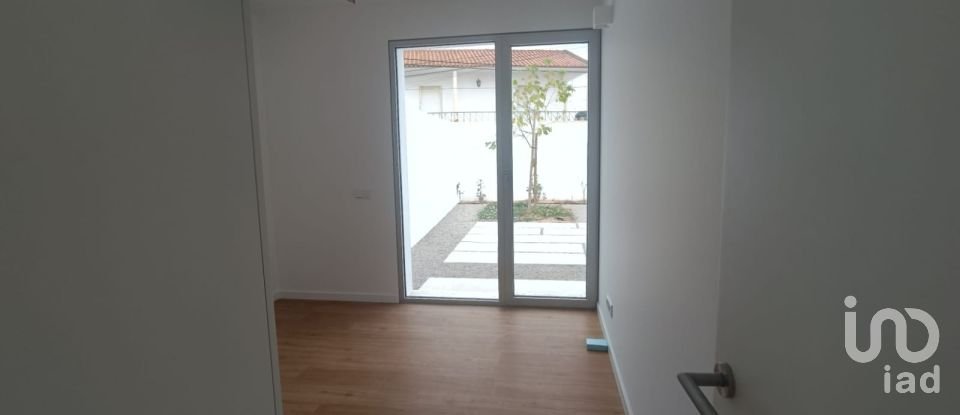 Moradia T2 em Lourinhã e Atalaia de 73 m²