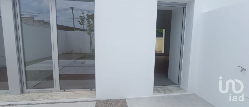 Moradia T2 em Lourinhã e Atalaia de 73 m²