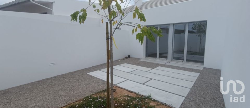 Moradia T2 em Lourinhã e Atalaia de 73 m²