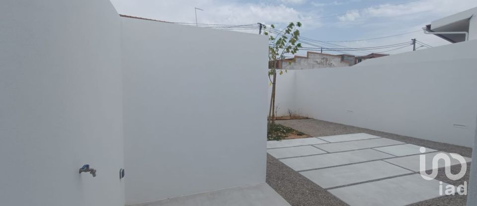 Moradia T2 em Lourinhã e Atalaia de 73 m²