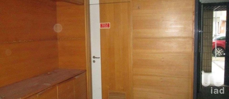 Boutique/Local commercial à Paços de Ferreira de 220 m²