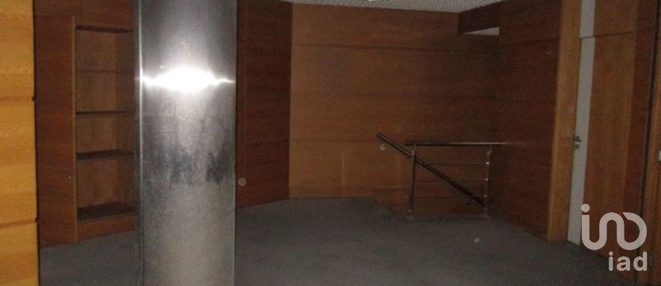 Boutique/Local commercial à Paços de Ferreira de 220 m²