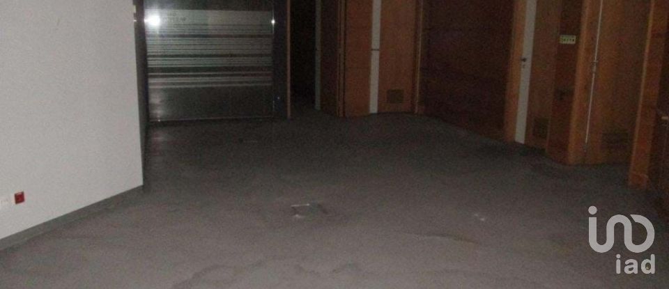 Boutique/Local commercial à Paços de Ferreira de 220 m²