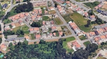 Terrain à Serzedo E Perosinho de 515 m²