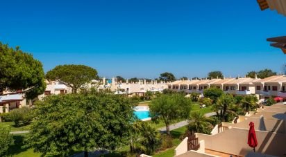 Maison T3 à Quarteira de 265 m²