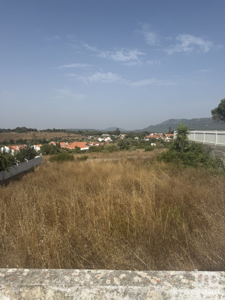 Terreno em Sesimbra (Castelo) de 420 m²