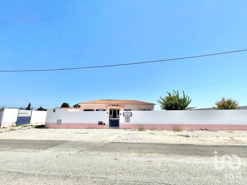 Gîte T5 à Almeirim de 397 m²