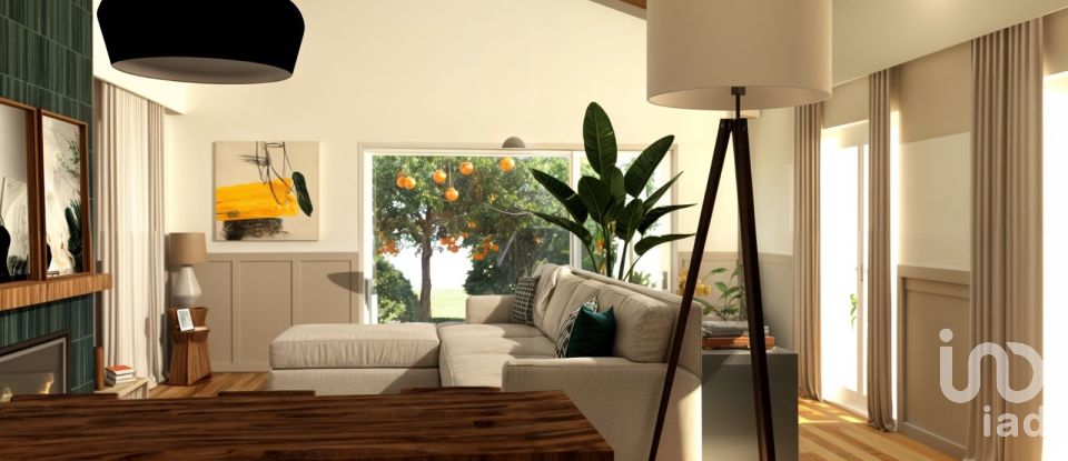 House T3 in Salir de Matos of 201 m²