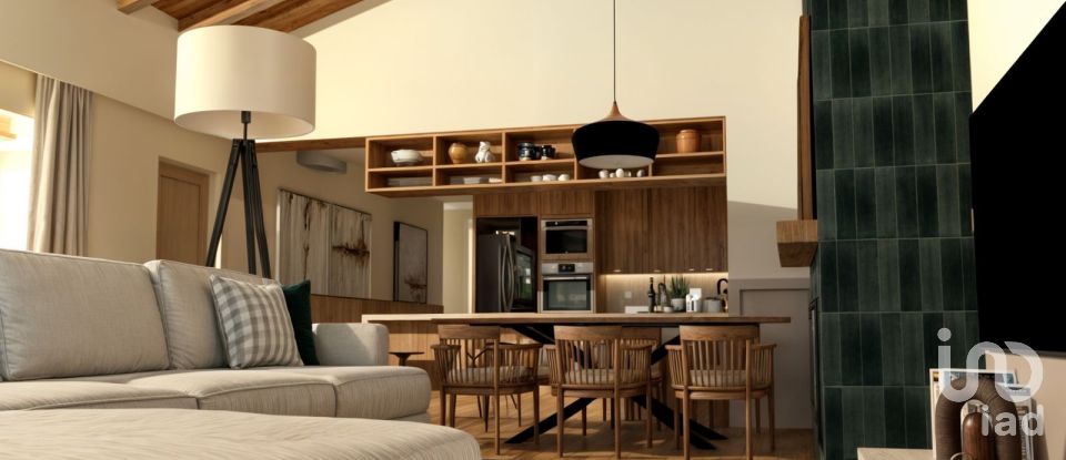 House T3 in Salir de Matos of 201 m²