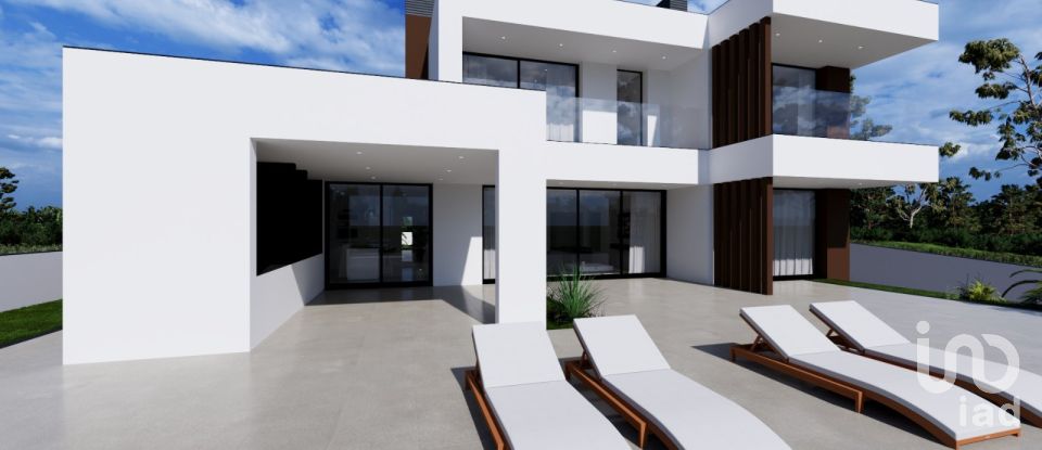 Moradia T3 em Albufeira e Olhos de Água de 300 m²