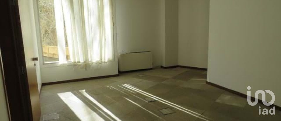 Boutique/Local commercial à Avenidas Novas de 771 m²