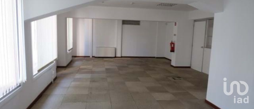 Boutique/Local commercial à Avenidas Novas de 771 m²