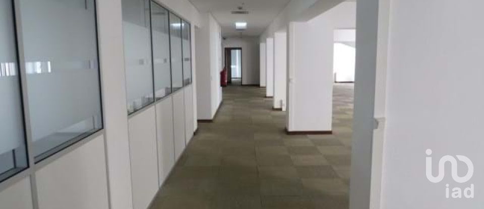 Boutique/Local commercial à Avenidas Novas de 771 m²