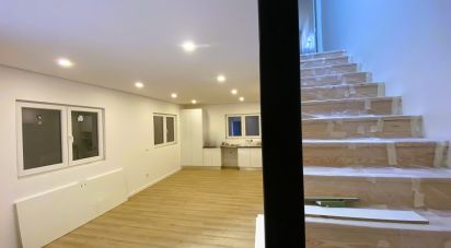 Maison T2 à Alenquer (Santo Estêvão e Triana) de 84 m²