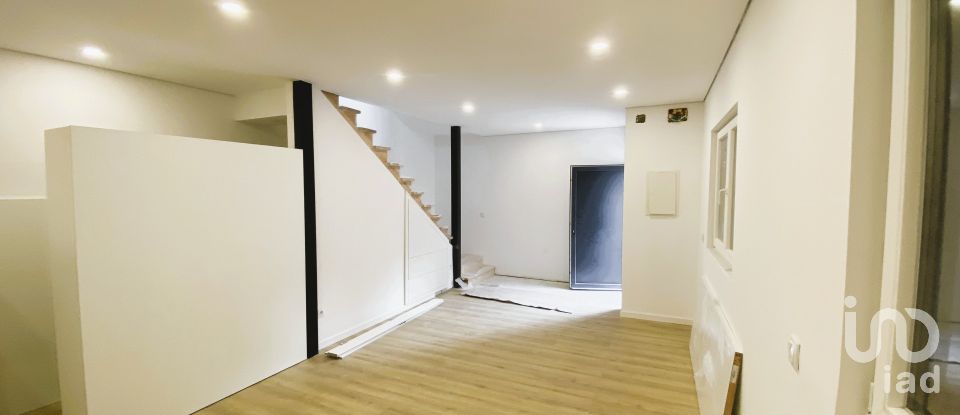 Moradia T2 em Alenquer (Santo Estêvão e Triana) de 84 m²