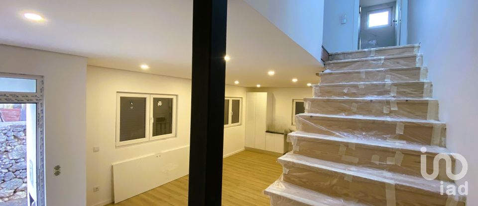 Moradia T2 em Alenquer (Santo Estêvão e Triana) de 84 m²