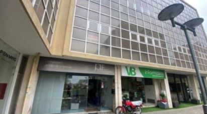 Boutique/Local commercial à Santo Tirso, Couto (Santa Cristina e São Miguel) e Burgães de 173 m²
