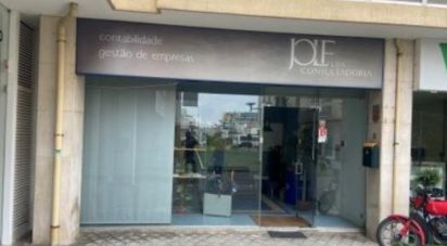 Boutique/Local commercial à Santo Tirso, Couto (Santa Cristina e São Miguel) e Burgães de 173 m²