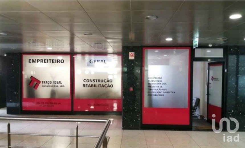 Boutique/Local commercial à Gondomar (São Cosme), Valbom e Jovim de 90 m²