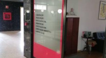 Boutique/Local commercial à Gondomar (São Cosme), Valbom e Jovim de 90 m²
