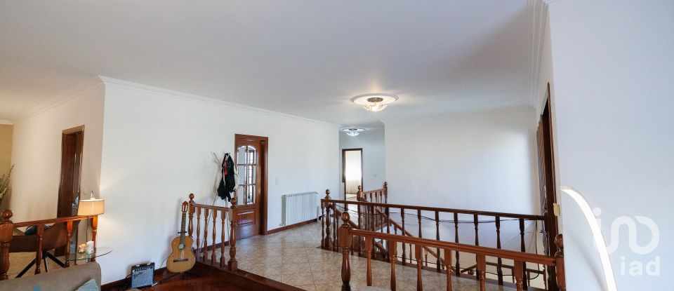 Maison T3 à São Pedro da Torre de 364 m²