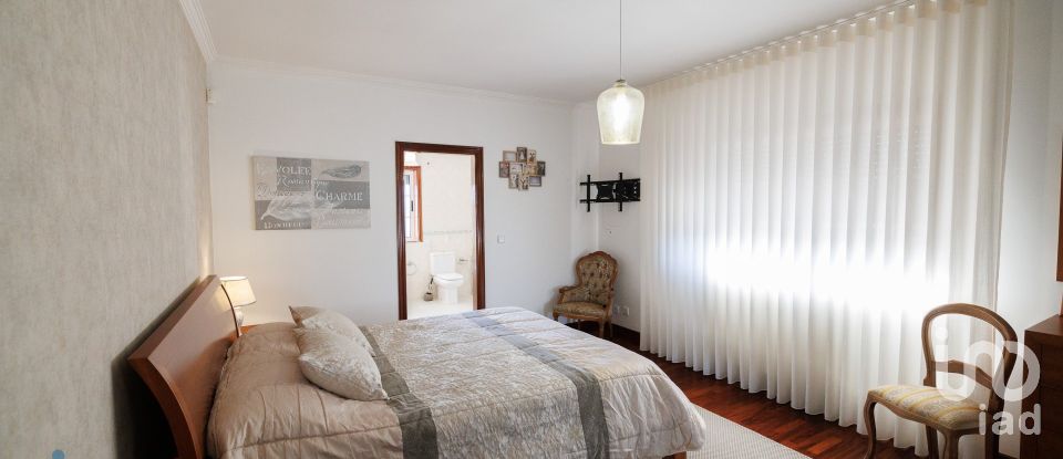 Maison T3 à São Pedro da Torre de 364 m²